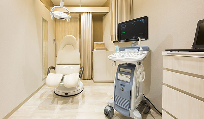 Step.04内診・経腟超音波検査